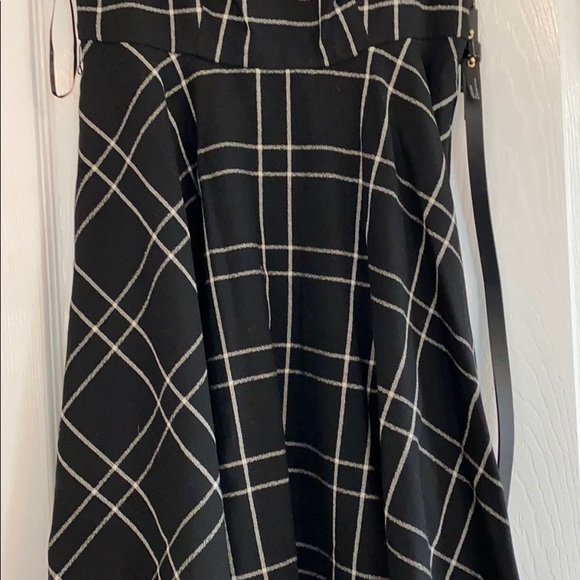 Black and white dress - Picture 3 of 3